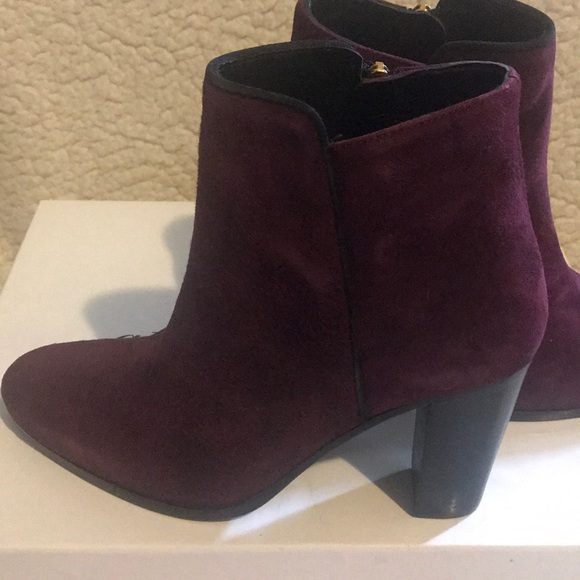 Brand new Burgundy Suede Ankle booties. Italy - Picture 7 of 8